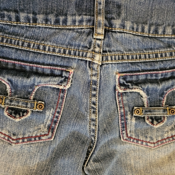 Squeeze Girls Sz 10 Vintage Look Denim Jeans with Butterfly Embroidery - Picture 6 of 8